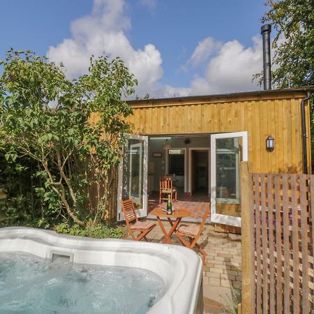 Hen House View Rugeley Exterior foto